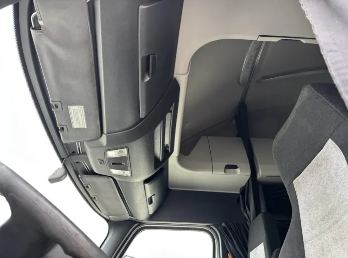 LR8957-12-1024x768_result