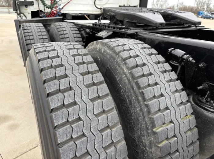 LR8957-23-1024x768_result